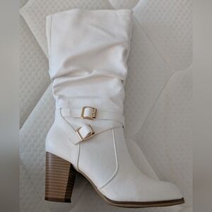 Chic White Heeled Boots with Buckle Detail